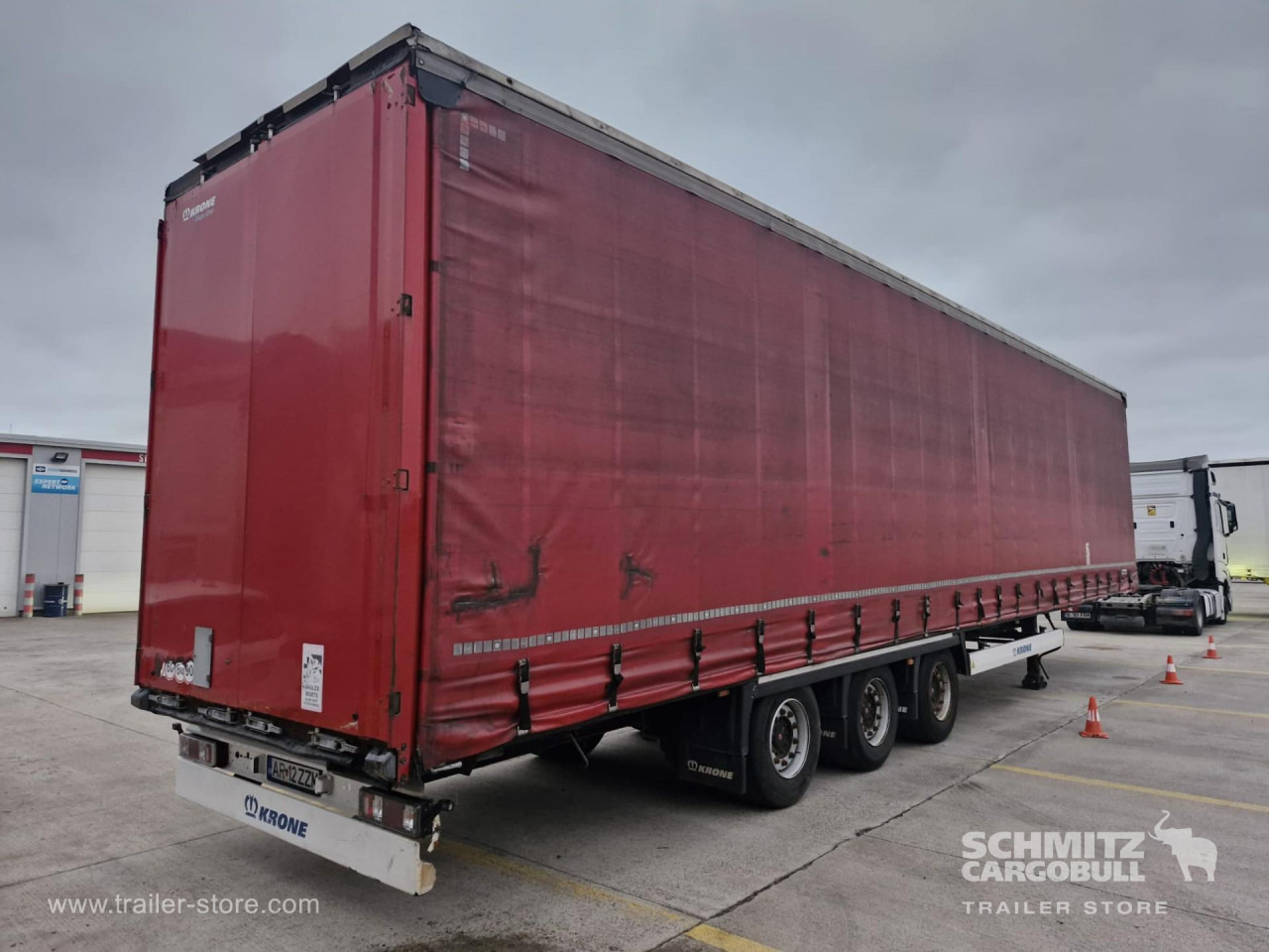 KRONE Curtainsider Mega - Poluprikolica sa ceradom: slika 4 KRONE Curtainsider Mega - Poluprikolica sa ceradom: slika 4