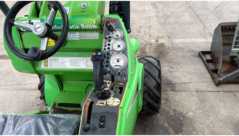 Kompaktni utovarivač guseničar Avant 745 TDL (BELGIAN MACHINE / TOP CONDITION / 4X4 OPTIDRIVE / INCL ATTACHMENTS): slika 9 Kompaktni utovarivač guseničar Avant 745 TDL (BELGIAN MACHINE / TOP CONDITION / 4X4 OPTIDRIVE / INCL ATTACHMENTS): slika 9