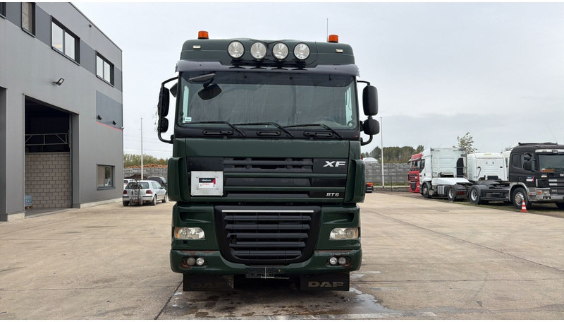 DAF 105 XF 460 (6X2 / AIRCO / GOOD CONDITION / BONNE ETAT) - Kamion sa golom šasijom i zatvorenom kabinom: slika 2 DAF 105 XF 460 (6X2 / AIRCO / GOOD CONDITION / BONNE ETAT) - Kamion sa golom šasijom i zatvorenom kabinom: slika 2