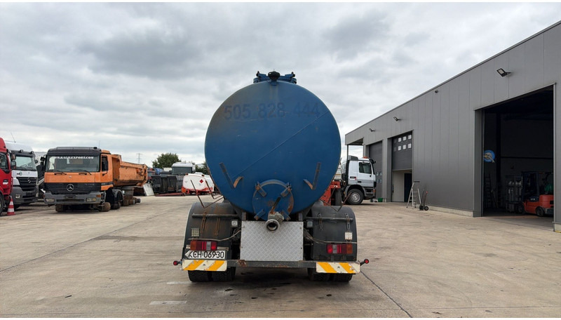 DAF 75 ATI 270 (10500 L / MANUAL PUMP / MANUAL GEARBOX / STEEL SUSP. / LAMES / POMPE MANUELLE) - Vakuumska cisterna: slika 5 DAF 75 ATI 270 (10500 L / MANUAL PUMP / MANUAL GEARBOX / STEEL SUSP. / LAMES / POMPE MANUELLE) - Vakuumska cisterna: slika 5