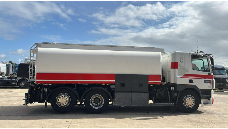 DAF CF 85.430 (20270 LITERS / EURO 3 / TOP CONDITION !!! / PARFAIT ETAT / 6X2 / BOITE MANUELLE) - Kamion cisterna: slika 4 DAF CF 85.430 (20270 LITERS / EURO 3 / TOP CONDITION !!! / PARFAIT ETAT / 6X2 / BOITE MANUELLE) - Kamion cisterna: slika 4