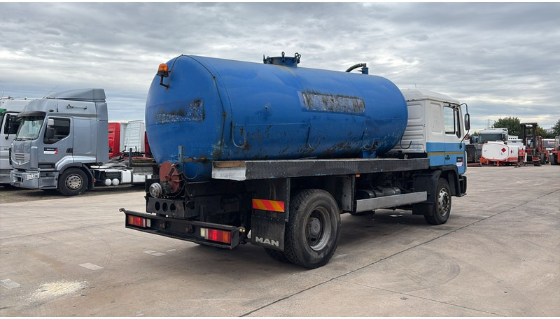 MAN 18.232 (MANUAL PUMP / POMPE MANUELLE / 11.000L) - Vakuumska cisterna: slika 5 MAN 18.232 (MANUAL PUMP / POMPE MANUELLE / 11.000L) - Vakuumska cisterna: slika 5