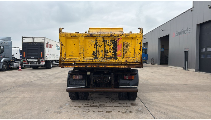 MAN 26.322 (MANUAL PUMP / POMPE MANUELLE / LAMES / STEEL SUSP. / GRAND PONT / BIG AXLE) - Istovarivač: slika 5 MAN 26.322 (MANUAL PUMP / POMPE MANUELLE / LAMES / STEEL SUSP. / GRAND PONT / BIG AXLE) - Istovarivač: slika 5