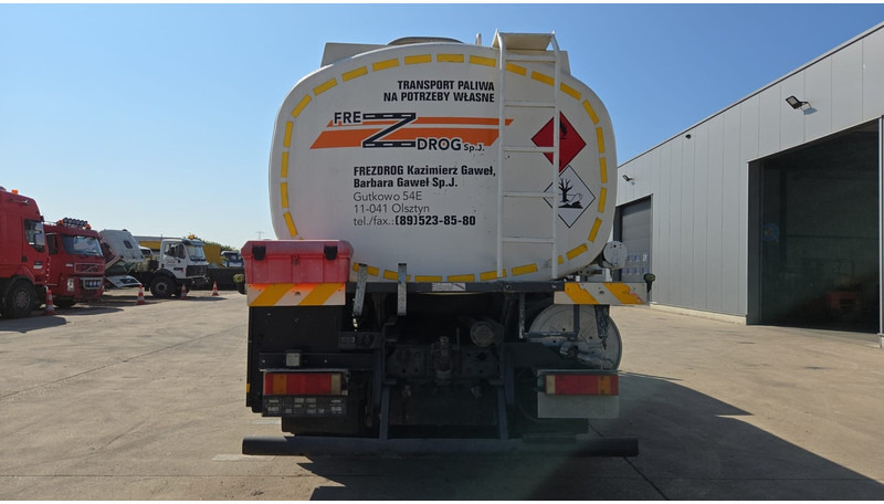 MAN TGA 18.460 (14.140L / MANUAL PUMP / MANUAL GEARBOX / TOP CONDITON / BOITE & POMPE MANUELLE) - Kamion cisterna: slika 5 MAN TGA 18.460 (14.140L / MANUAL PUMP / MANUAL GEARBOX / TOP CONDITON / BOITE & POMPE MANUELLE) - Kamion cisterna: slika 5