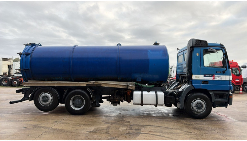 Lizing Mercedes-Benz ACTROS 2531 (16000 L / GRAND PONT / EPS / 6X2 / 3 PEDALES / V6) Mercedes-Benz ACTROS 2531 (16000 L / GRAND PONT / EPS / 6X2 / 3 PEDALES / V6): slika 6 Lizing Mercedes-Benz ACTROS 2531 (16000 L / GRAND PONT / EPS / 6X2 / 3 PEDALES / V6) Mercedes-Benz ACTROS 2531 (16000 L / GRAND PONT / EPS / 6X2 / 3 PEDALES / V6): slika 6