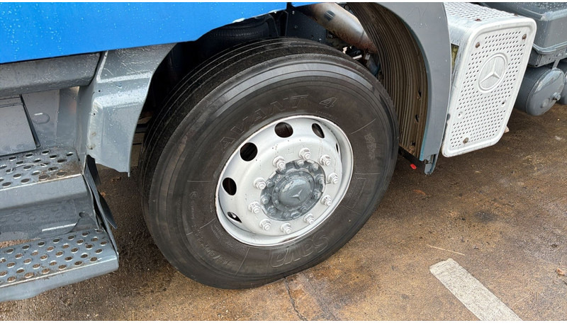 Lizing Mercedes-Benz ACTROS 2531 (16000 L / GRAND PONT / EPS / 6X2 / 3 PEDALES / V6) Mercedes-Benz ACTROS 2531 (16000 L / GRAND PONT / EPS / 6X2 / 3 PEDALES / V6): slika 8 Lizing Mercedes-Benz ACTROS 2531 (16000 L / GRAND PONT / EPS / 6X2 / 3 PEDALES / V6) Mercedes-Benz ACTROS 2531 (16000 L / GRAND PONT / EPS / 6X2 / 3 PEDALES / V6): slika 8