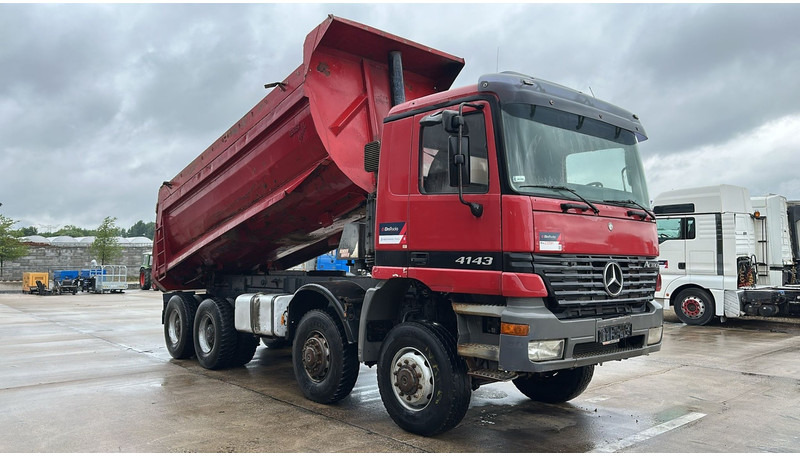 Mercedes-Benz Actros 4143 (BOITE MANUELLE / 8X8 / MANUAL GEARBOX / LAMES / GRAND PONT / BIG AXLE) - Istovarivač: slika 3 Mercedes-Benz Actros 4143 (BOITE MANUELLE / 8X8 / MANUAL GEARBOX / LAMES / GRAND PONT / BIG AXLE) - Istovarivač: slika 3