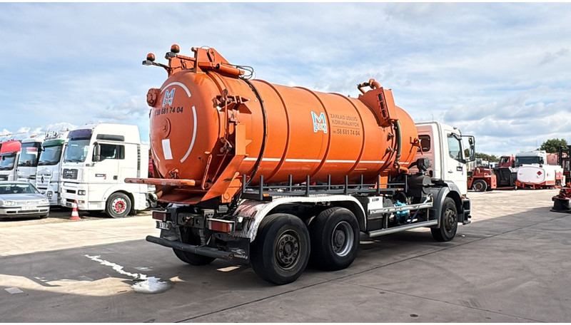 Mercedes-Benz Atego 2528 (14500L / LAMES DEVANT / 6X2 / BOITE MANUELLE) - Vakuumska cisterna: slika 4 Mercedes-Benz Atego 2528 (14500L / LAMES DEVANT / 6X2 / BOITE MANUELLE) - Vakuumska cisterna: slika 4