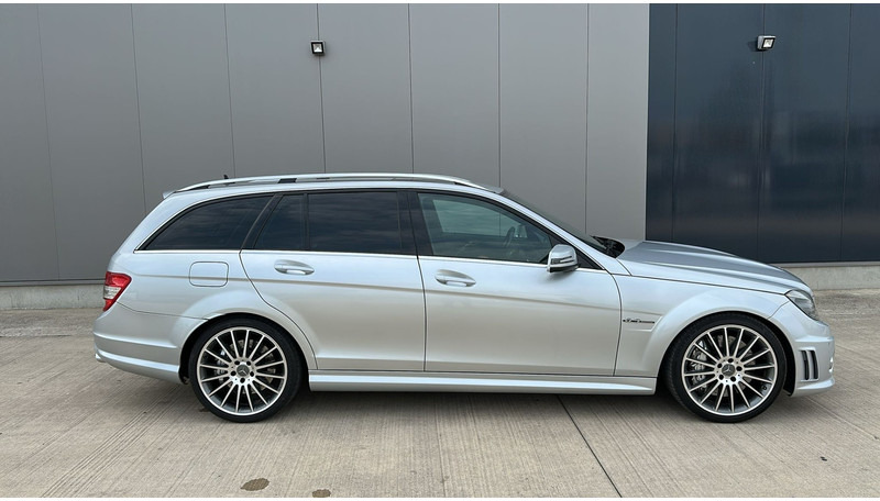 Mercedes-Benz C-Klasse 63 AMG (LICHTE VRACHT / BELGISCHE WAGEN / V8 / OPEN DAK) - Karavan: slika 4 Mercedes-Benz C-Klasse 63 AMG (LICHTE VRACHT / BELGISCHE WAGEN / V8 / OPEN DAK) - Karavan: slika 4
