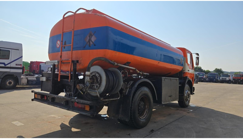 Mercedes-Benz SK 1619 (12.400L / GERMAN TRUCK / CAMION ALLEMAGNE / LAMES / GRAND PONT / V6) - Kamion cisterna: slika 5 Mercedes-Benz SK 1619 (12.400L / GERMAN TRUCK / CAMION ALLEMAGNE / LAMES / GRAND PONT / V6) - Kamion cisterna: slika 5