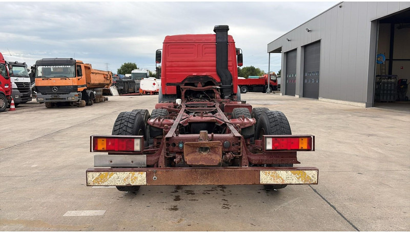 Mercedes-Benz SK 2233 (GRAND PONT / V8 AVEC 2X TURBO / BIG AXLE) - Kamion sa golom šasijom i zatvorenom kabinom: slika 5 Mercedes-Benz SK 2233 (GRAND PONT / V8 AVEC 2X TURBO / BIG AXLE) - Kamion sa golom šasijom i zatvorenom kabinom: slika 5