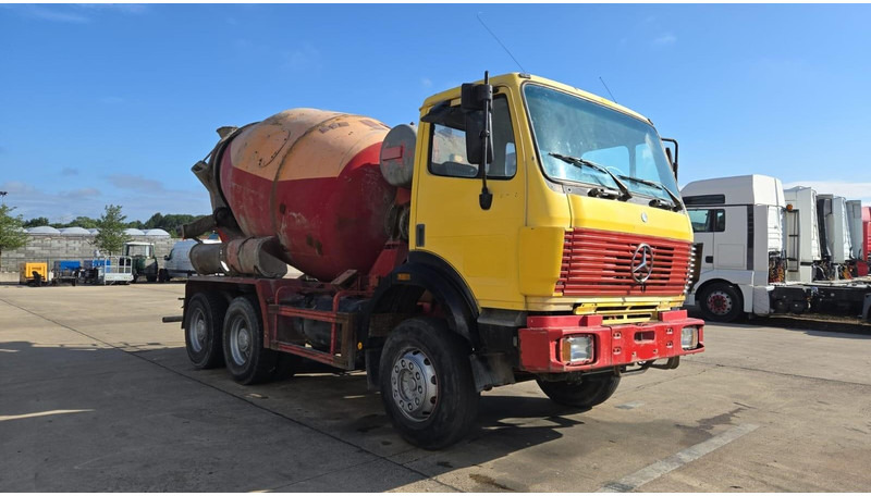 Mercedes-Benz SK 2527 (MALAXEUR / MIXER / POSSIBLE COMME CHASSIS / 6X4 / LAMES / GRAND PONT) - Mikser za beton: slika 5 Mercedes-Benz SK 2527 (MALAXEUR / MIXER / POSSIBLE COMME CHASSIS / 6X4 / LAMES / GRAND PONT) - Mikser za beton: slika 5