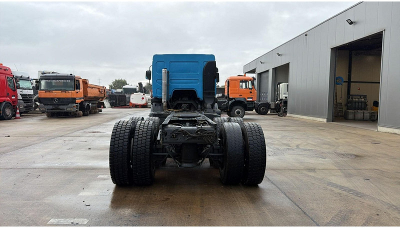 Renault KERAX 420 (LAMES / GRAND PONT / STEEL SUSP. / BIG AXLE / MANUAL GEARBOX / BOITE MANUELLE) - Kamion sa golom šasijom i zatvorenom kabinom: slika 5 Renault KERAX 420 (LAMES / GRAND PONT / STEEL SUSP. / BIG AXLE / MANUAL GEARBOX / BOITE MANUELLE) - Kamion sa golom šasijom i zatvorenom kabinom: slika 5