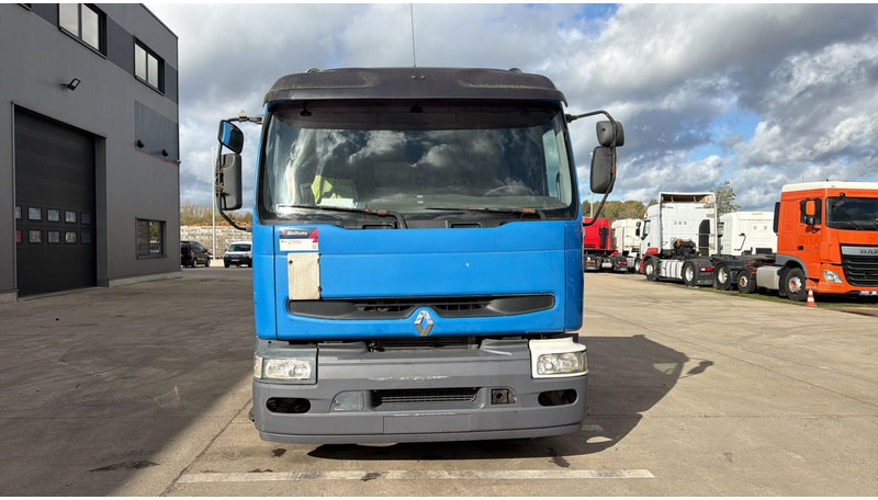 Renault Premium 320 (BOITE MANUELLE / MANUAL GEARBOX) - Kamion sa golom šasijom i zatvorenom kabinom: slika 2 Renault Premium 320 (BOITE MANUELLE / MANUAL GEARBOX) - Kamion sa golom šasijom i zatvorenom kabinom: slika 2