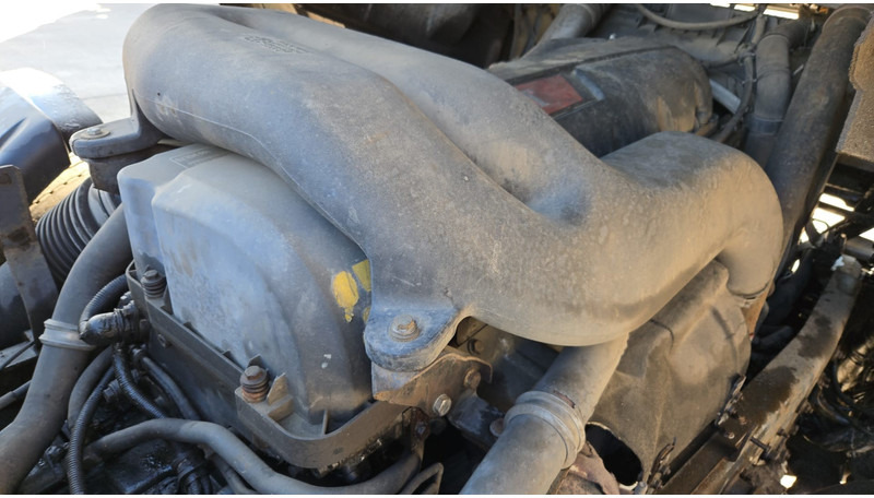 Kamion sa golom šasijom i zatvorenom kabinom Renault Premium 450 DXI (BOITE MANUELLE / MANUAL GEARBOX / 6X2 / LAMES DEVANT): slika 19