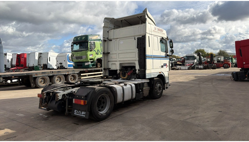 DAF XF 105.460 (GOOD CONDITION / PARFAIT ETAT) - Tegljač: slika 4 DAF XF 105.460 (GOOD CONDITION / PARFAIT ETAT) - Tegljač: slika 4