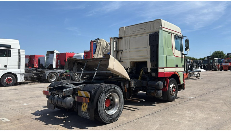 DAF XF 95.430 (EURO 3 / BOITE MANUELLE / MANUAL GEARBOX) - Tegljač: slika 5 DAF XF 95.430 (EURO 3 / BOITE MANUELLE / MANUAL GEARBOX) - Tegljač: slika 5