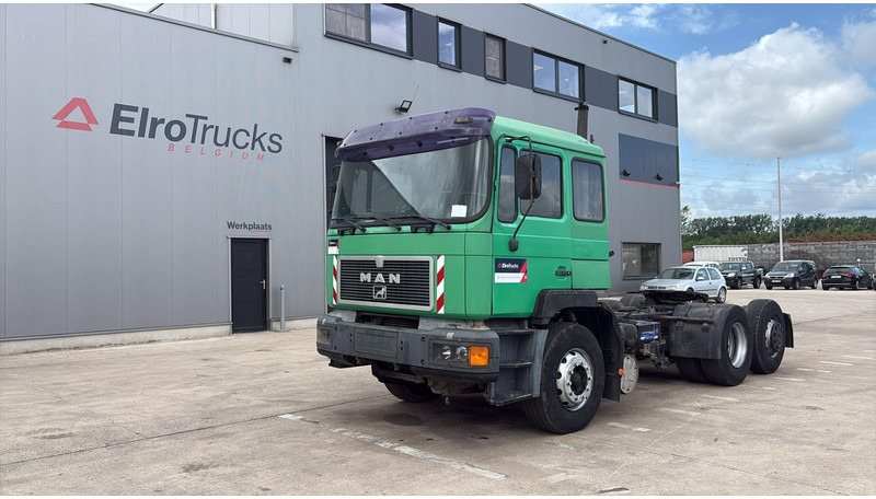 MAN 25.372 (6X2 / MANUAL PUMP / POMPE MANUELLE / 8 TYRES / 6 CYLINDERS) - Tegljač: slika 1 MAN 25.372 (6X2 / MANUAL PUMP / POMPE MANUELLE / 8 TYRES / 6 CYLINDERS) - Tegljač: slika 1
