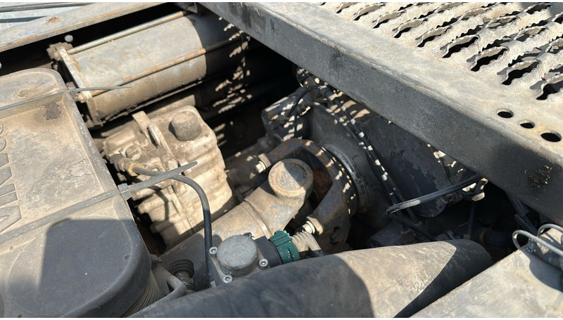 Tegljač Scania 113-360 (POMPE MANUELLE / MANUAL PUMP / PARFAIT ETAT / PERFECT CONDITION): slika 17