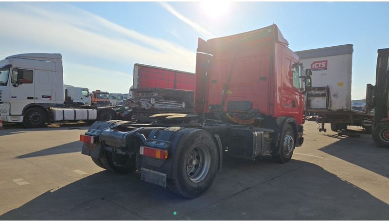 Scania 114 - 380 (PTO / HYDRAULIC PUMP / MANUAL GEARBOX / BOITE MANUELLE / LOW CAB) - Tegljač: slika 5 Scania 114 - 380 (PTO / HYDRAULIC PUMP / MANUAL GEARBOX / BOITE MANUELLE / LOW CAB) - Tegljač: slika 5