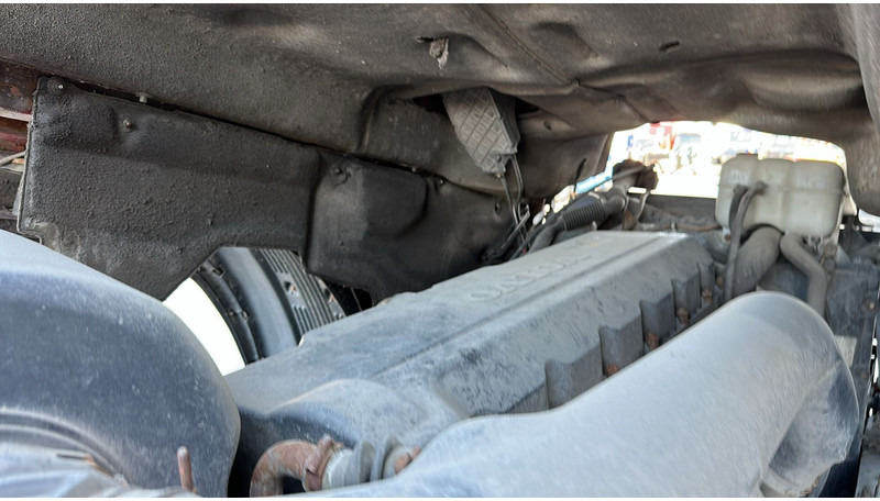 Tegljač Volvo FH 400 (MANUAL GEARBOX / EURO 5 / BOITE MANUELLE): slika 19