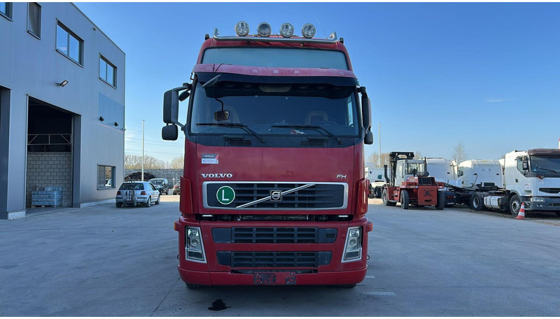 Volvo FH 400 (MANUAL GEARBOX / EURO 5 / BOITE MANUELLE) - Tegljač: slika 2 Volvo FH 400 (MANUAL GEARBOX / EURO 5 / BOITE MANUELLE) - Tegljač: slika 2