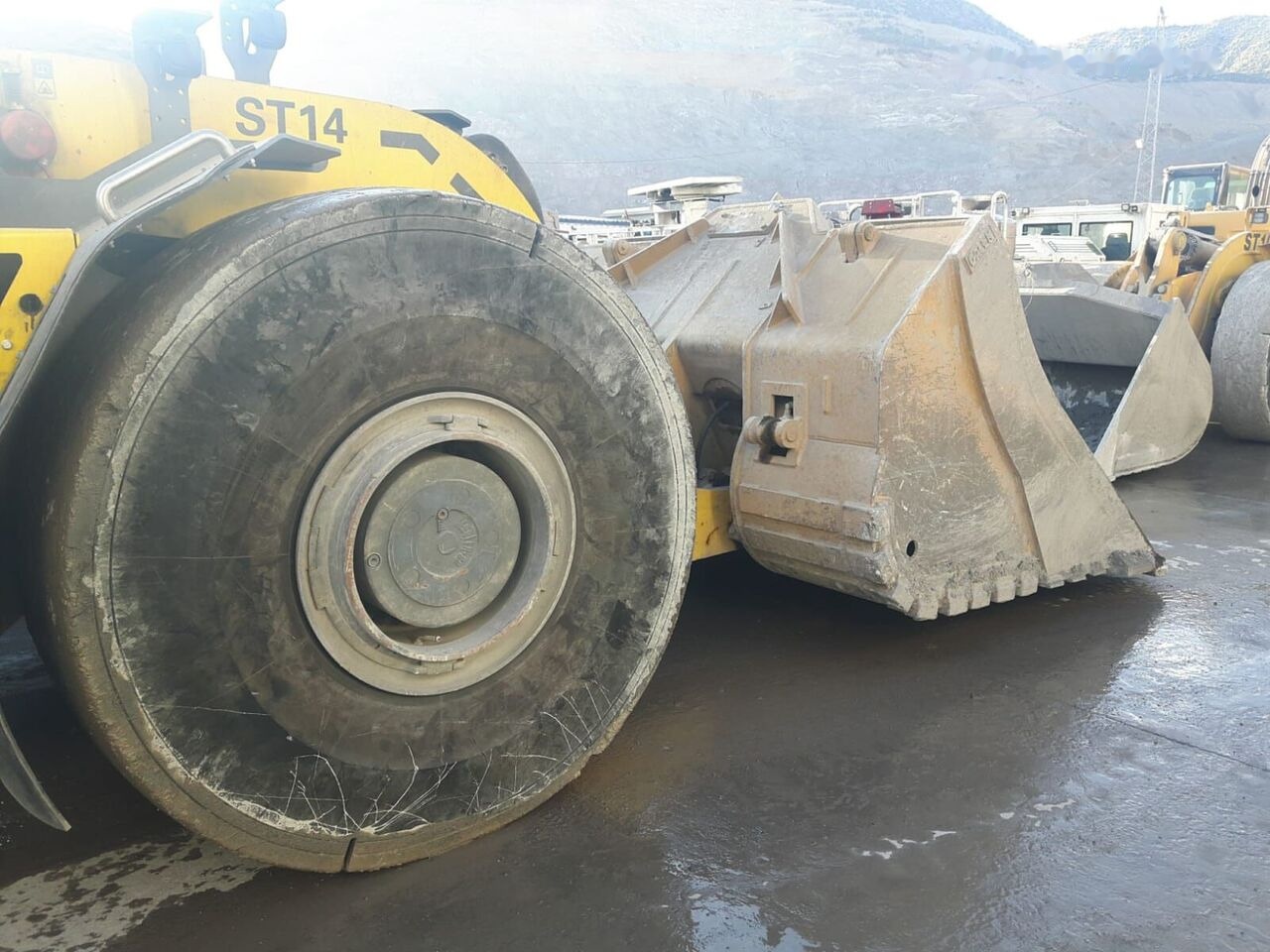 Atlas Copco Underground Mining Bucket(Push-Blade) - Utovarna kašika: slika 3 Atlas Copco Underground Mining Bucket(Push-Blade) - Utovarna kašika: slika 3