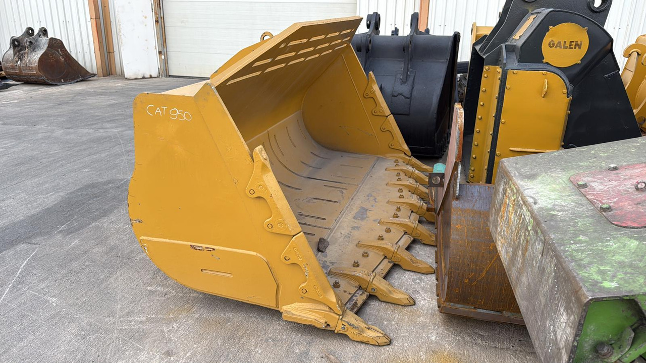 CAT 950 Rock Bucket - Utovarivač točkaš: slika 1 CAT 950 Rock Bucket - Utovarivač točkaš: slika 1