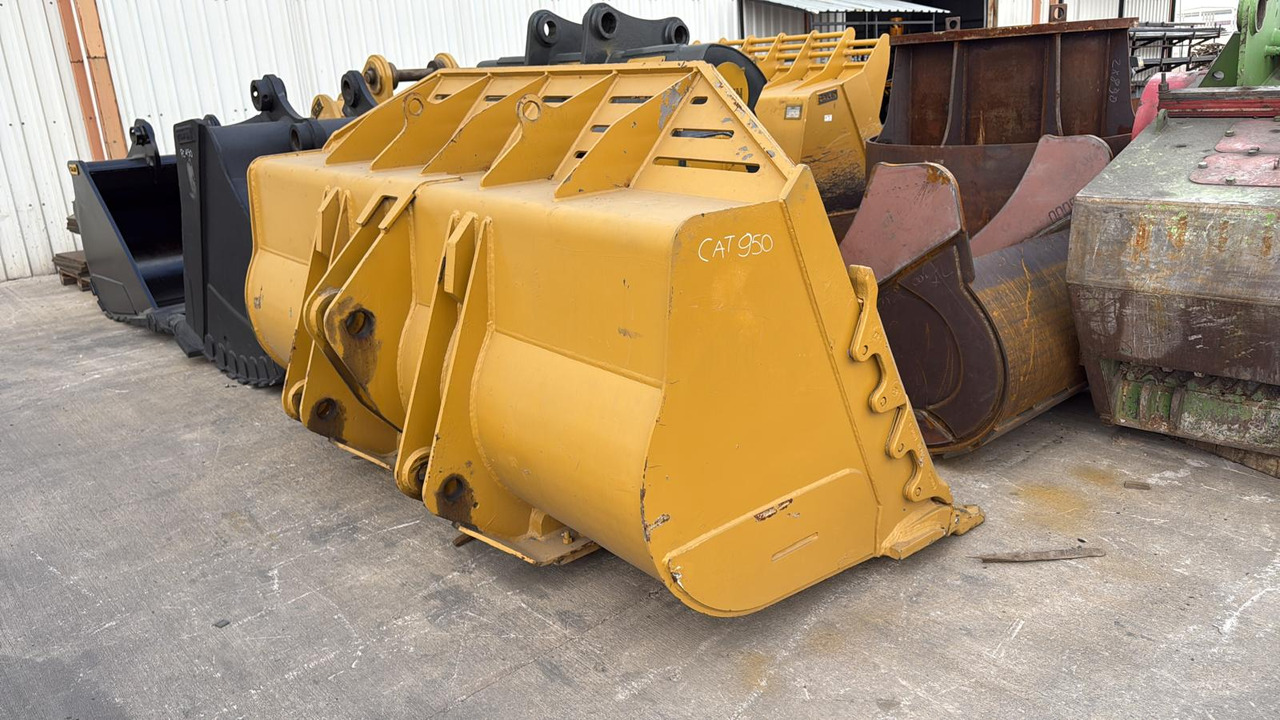 CAT 950 Rock Bucket - Utovarivač točkaš: slika 2 CAT 950 Rock Bucket - Utovarivač točkaš: slika 2