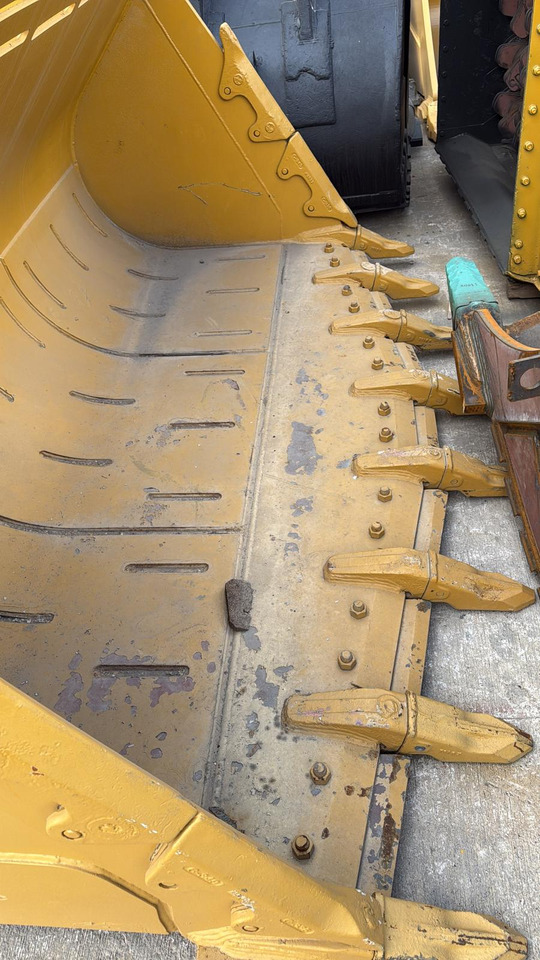 CAT 966 Rock Bucket - Utovarivač točkaš: slika 3 CAT 966 Rock Bucket - Utovarivač točkaš: slika 3