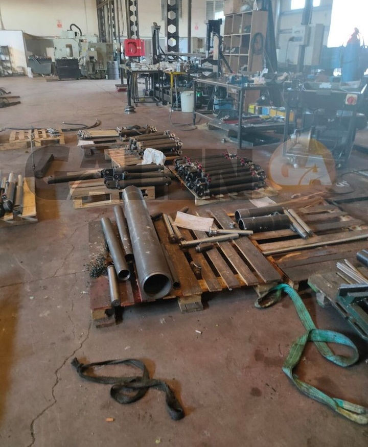 For construction roller - Hidraulični cilindar za Valjak: slika 2 For construction roller - Hidraulični cilindar za Valjak: slika 2