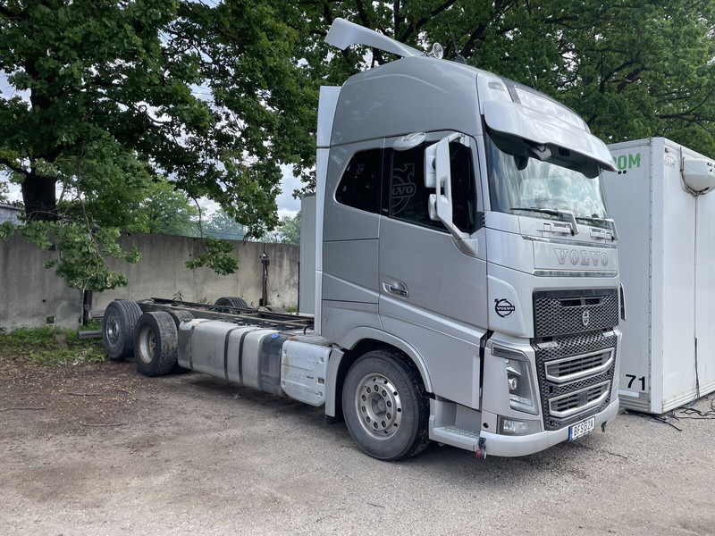 Volvo FH550 - Kamion sa golom šasijom i zatvorenom kabinom: slika 1 Volvo FH550 - Kamion sa golom šasijom i zatvorenom kabinom: slika 1