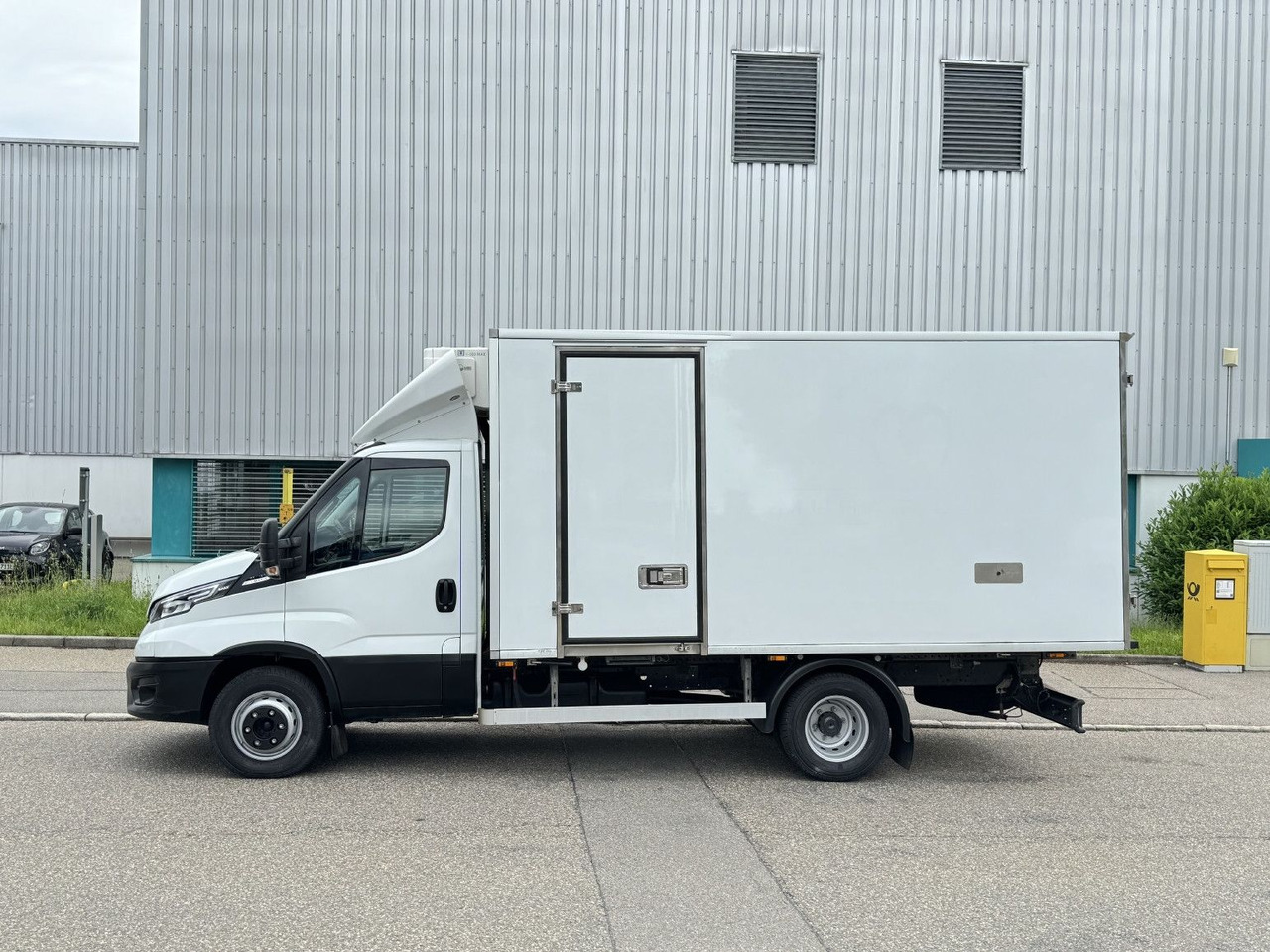 Iveco Daily 72-180 Tiefkühl TK V-500 -32°/+32° Air-Pro - Dostavno vozilo hladnjača: slika 4 Iveco Daily 72-180 Tiefkühl TK V-500 -32°/+32° Air-Pro - Dostavno vozilo hladnjača: slika 4