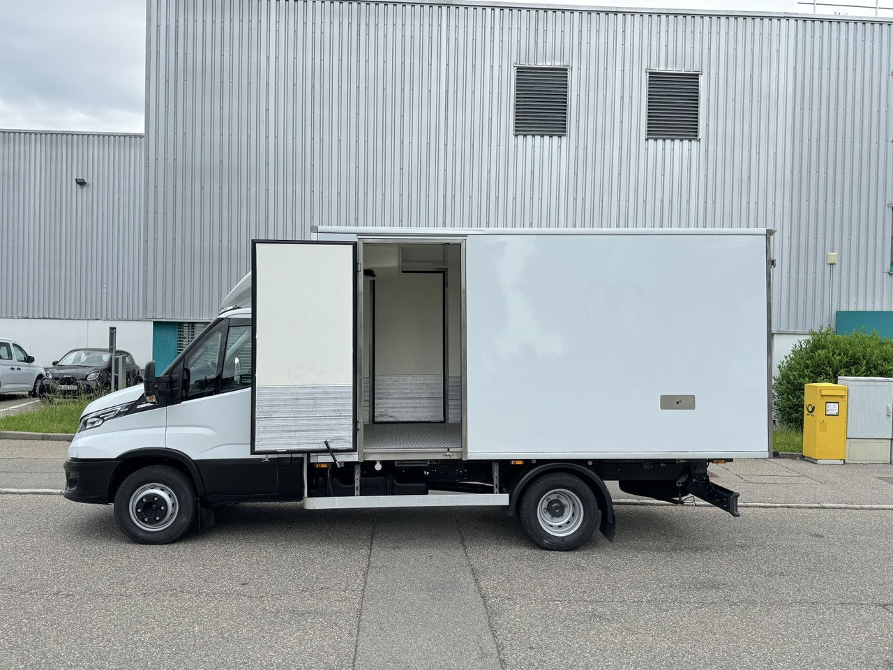 Iveco Daily 72-180 Tiefkühl TK V-500 -32°/+32° Air-Pro - Dostavno vozilo hladnjača: slika 5 Iveco Daily 72-180 Tiefkühl TK V-500 -32°/+32° Air-Pro - Dostavno vozilo hladnjača: slika 5