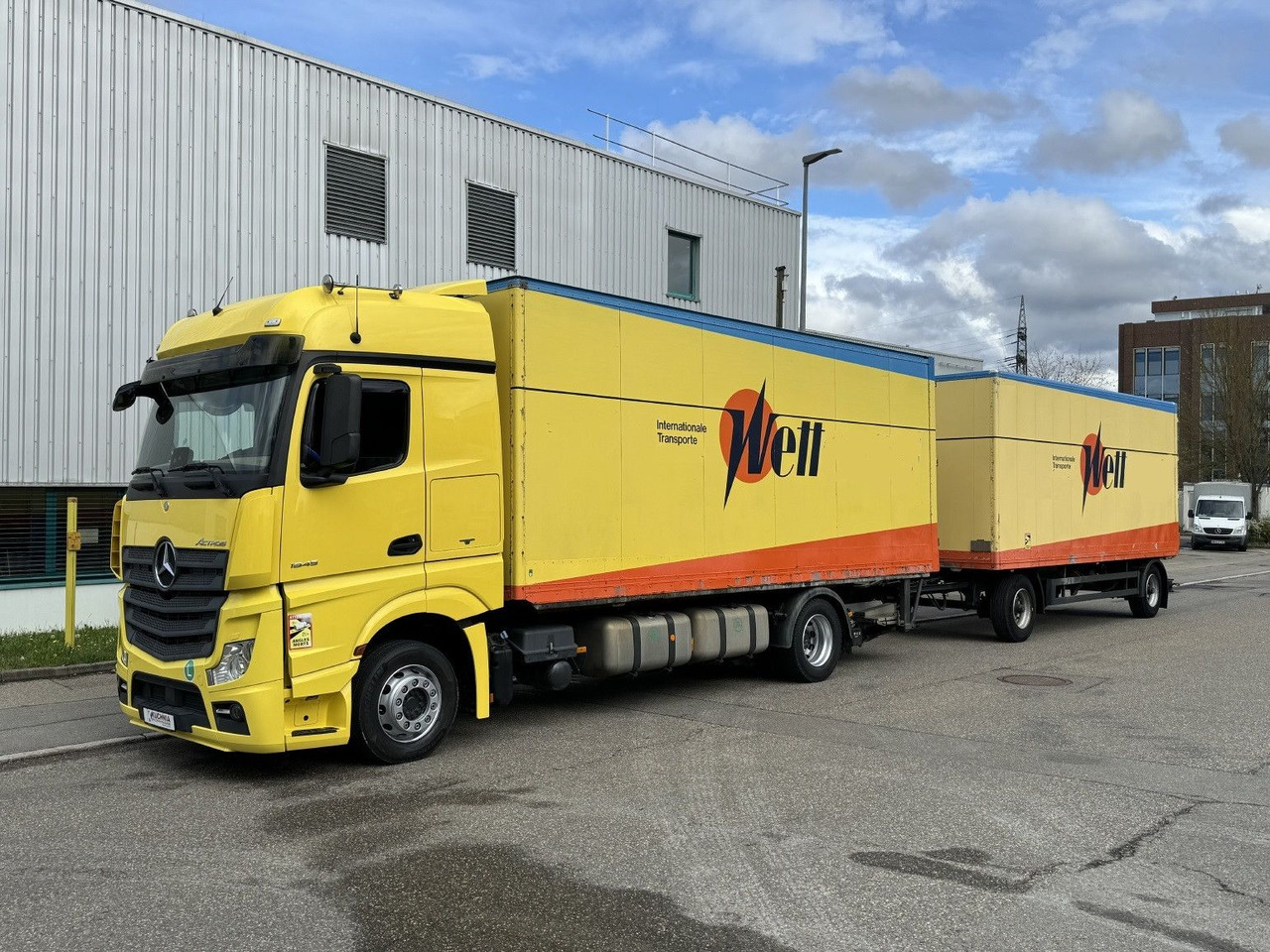 Mercedes-Benz Actros 1845 LL Gr.Haus AWL-Möbelkoffer ULBW - Kamion sa zatvorenim sandukom: slika 2 Mercedes-Benz Actros 1845 LL Gr.Haus AWL-Möbelkoffer ULBW - Kamion sa zatvorenim sandukom: slika 2