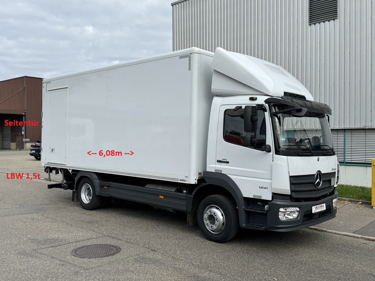 Mercedes-Benz Atego 1221 L Koffer 6,1m LBW AHK Klima TOP - Kamion sa zatvorenim sandukom: slika 1 Mercedes-Benz Atego 1221 L Koffer 6,1m LBW AHK Klima TOP - Kamion sa zatvorenim sandukom: slika 1
