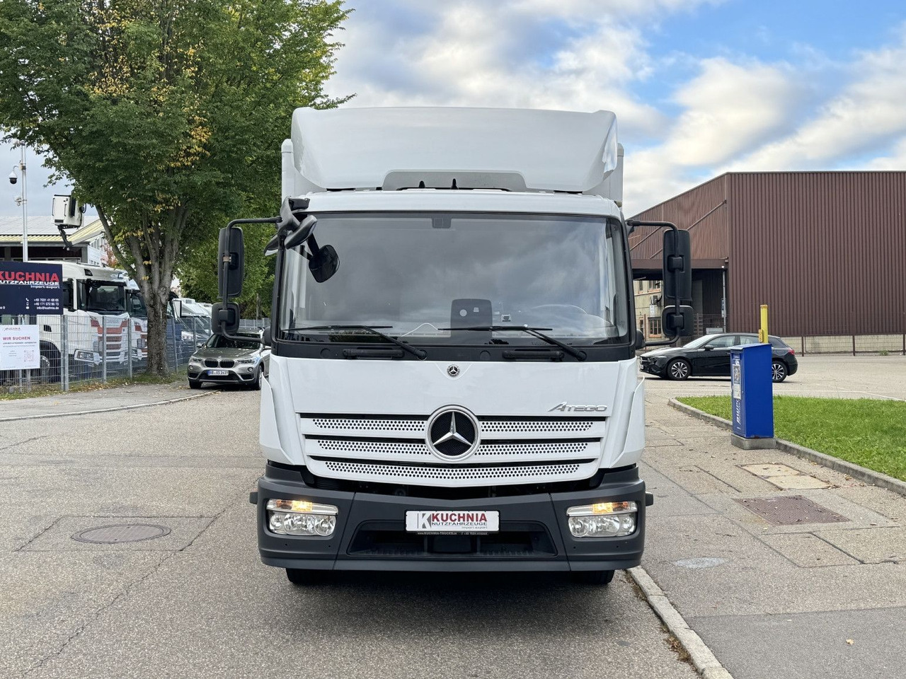 Mercedes-Benz Atego 1227L Koffer 8m LBW Klima Diff. Sperre - Kamion sa zatvorenim sandukom: slika 2 Mercedes-Benz Atego 1227L Koffer 8m LBW Klima Diff. Sperre - Kamion sa zatvorenim sandukom: slika 2