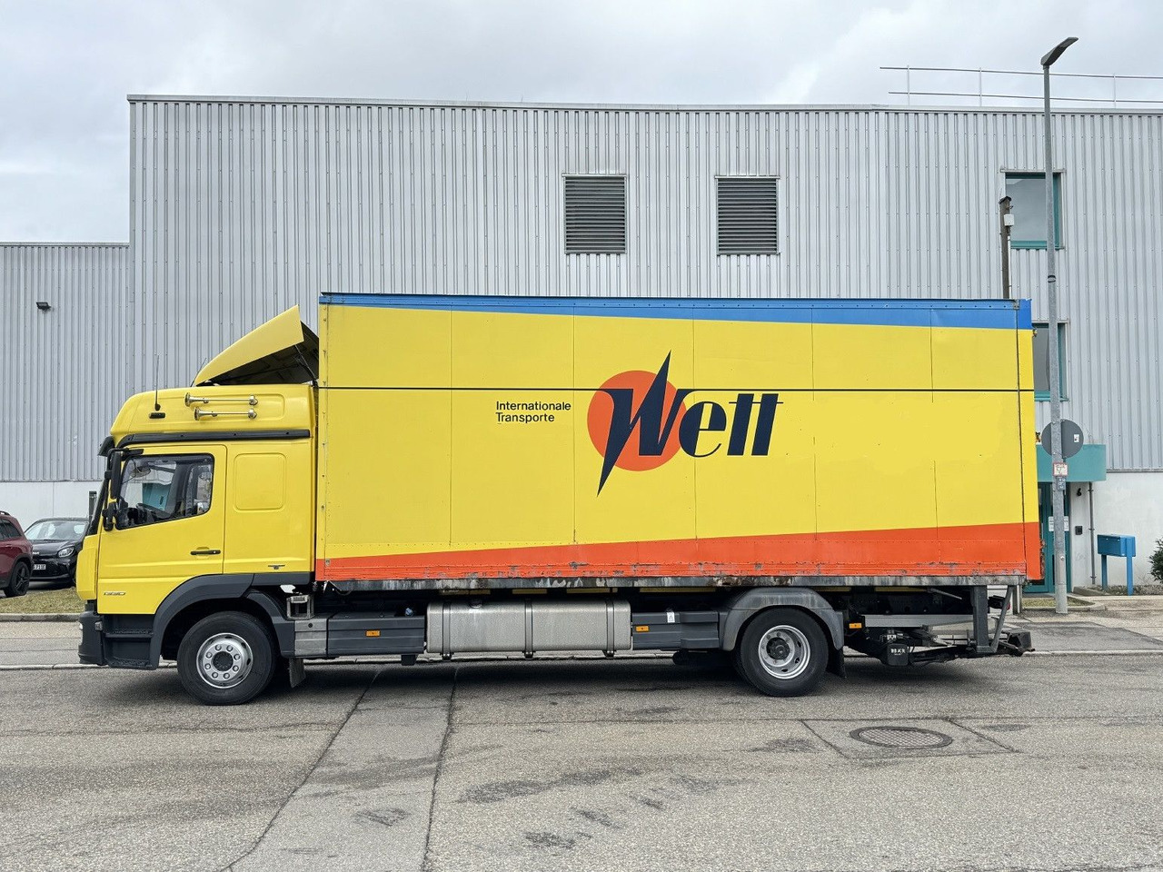 Mercedes-Benz Atego 1330L no 1230 Gr.Haus AWL-Möbelkoffer ULBW - Kamion sa zatvorenim sandukom: slika 5 Mercedes-Benz Atego 1330L no 1230 Gr.Haus AWL-Möbelkoffer ULBW - Kamion sa zatvorenim sandukom: slika 5