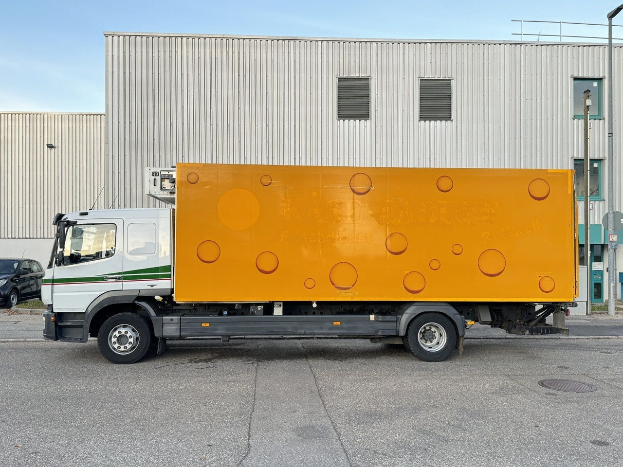 Mercedes-Benz Atego 1524 L-Haus Tiefkühlkoffer 6,9m LBW Tür - Hladnjača: slika 4 Mercedes-Benz Atego 1524 L-Haus Tiefkühlkoffer 6,9m LBW Tür - Hladnjača: slika 4