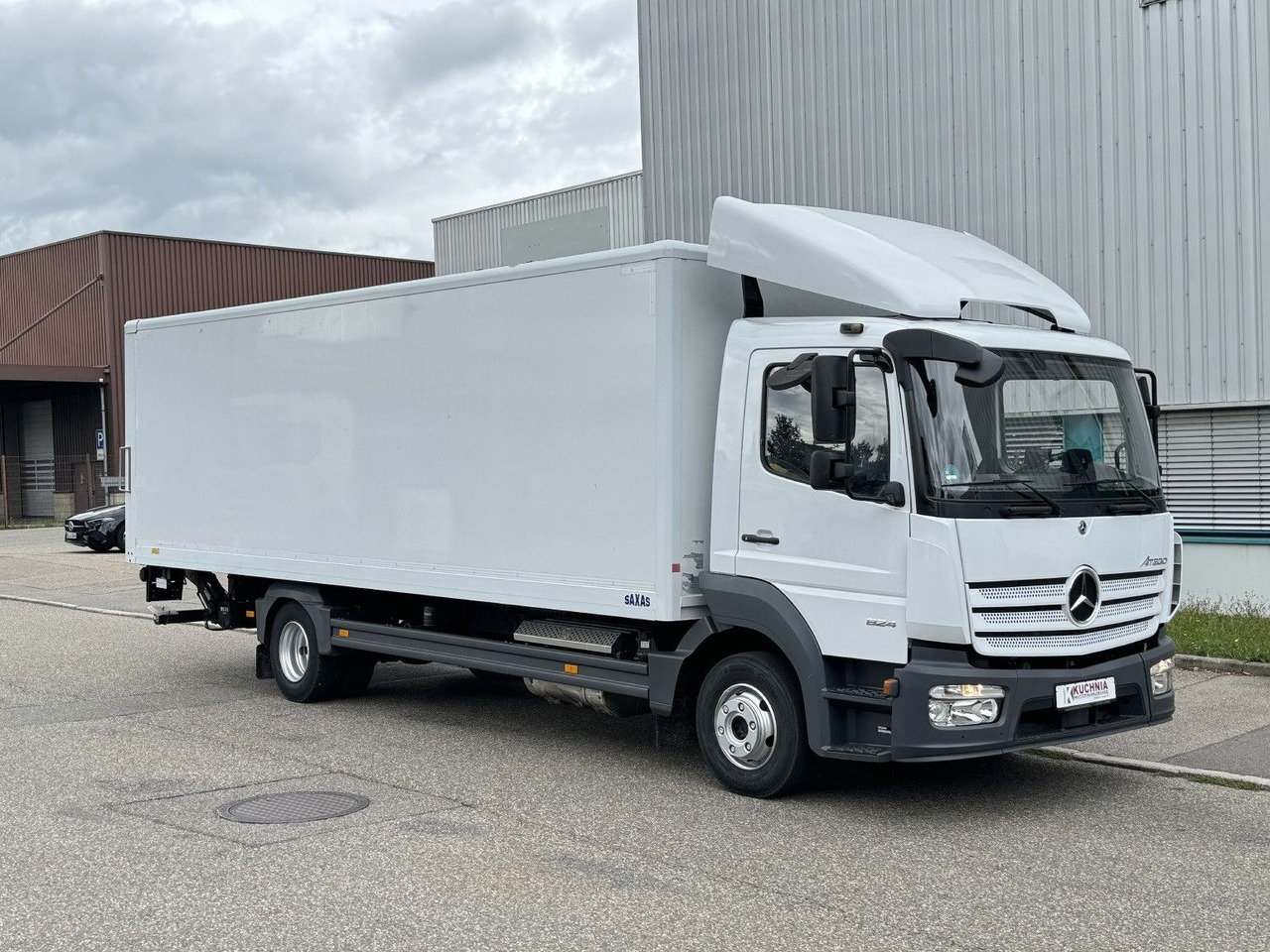 Mercedes-Benz Atego 824L Koffer 7,1m LBW Klima Diff. Sperre - Dostavno vozilo sa zatvorenim sandukom: slika 3 Mercedes-Benz Atego 824L Koffer 7,1m LBW Klima Diff. Sperre - Dostavno vozilo sa zatvorenim sandukom: slika 3