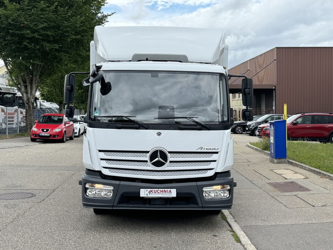 Mercedes-Benz Atego 824L Koffer 7,1m LBW Klima Diff. Sperre - Dostavno vozilo sa zatvorenim sandukom: slika 2 Mercedes-Benz Atego 824L Koffer 7,1m LBW Klima Diff. Sperre - Dostavno vozilo sa zatvorenim sandukom: slika 2