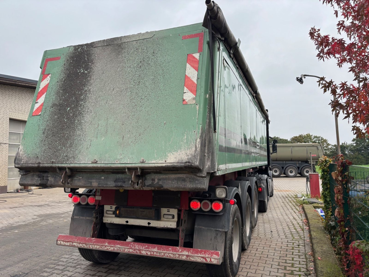 Langendorf SKA 24/30 Alu-Kippmulde, 30m³, Lift-Achse, Rollp - Poluprikolica istovarivača: slika 4 Langendorf SKA 24/30 Alu-Kippmulde, 30m³, Lift-Achse, Rollp - Poluprikolica istovarivača: slika 4