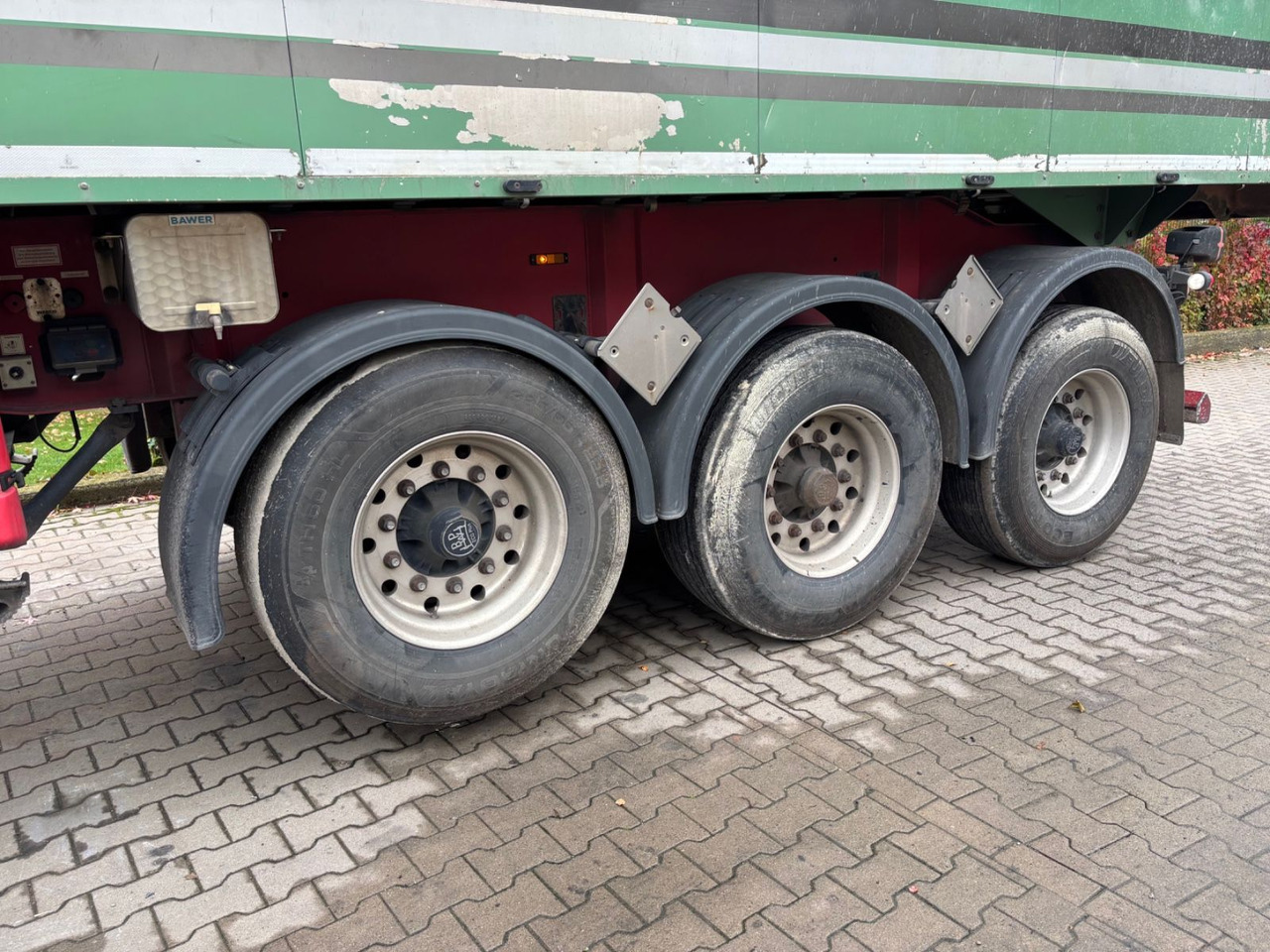 Langendorf SKA 24/30 Alu-Kippmulde, 30m³, Lift-Achse, Rollp - Poluprikolica istovarivača: slika 2 Langendorf SKA 24/30 Alu-Kippmulde, 30m³, Lift-Achse, Rollp - Poluprikolica istovarivača: slika 2