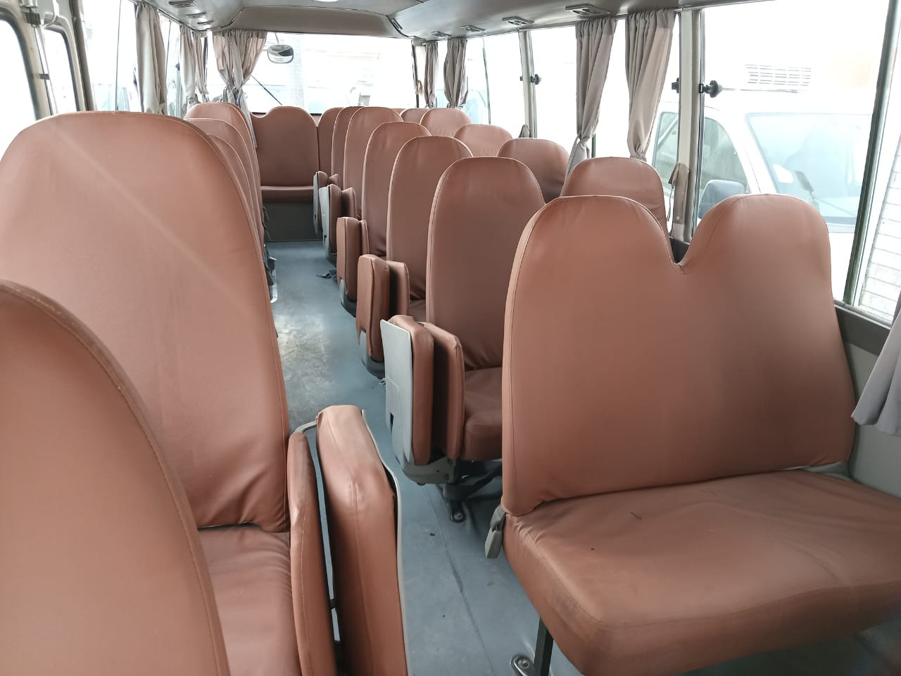 TOYOTA Coaster ... 30 places - diesel - climatisé ... BELGIQUE.. - Minibus, Putnički kombi: slika 4 TOYOTA Coaster ... 30 places - diesel - climatisé ... BELGIQUE.. - Minibus, Putnički kombi: slika 4