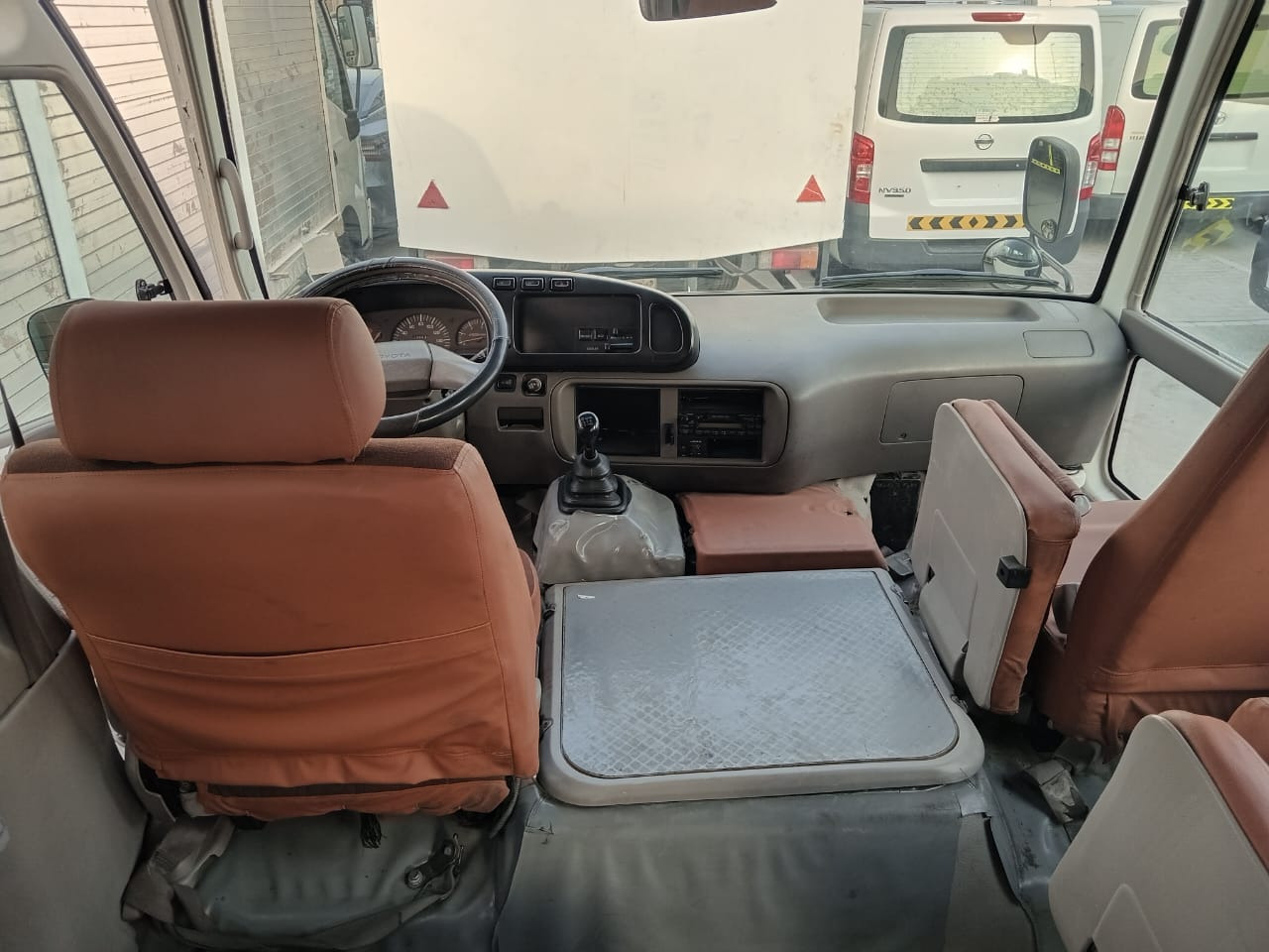 TOYOTA Coaster ... 30 places - diesel - climatisé ... BELGIQUE.. - Minibus, Putnički kombi: slika 5 TOYOTA Coaster ... 30 places - diesel - climatisé ... BELGIQUE.. - Minibus, Putnički kombi: slika 5