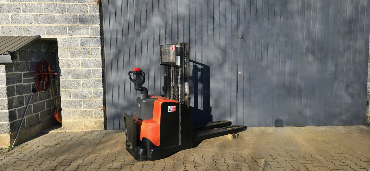 BT SWE 200 D initilal lift, wstępne podnoszenie wideł - Slagač: slika 4 BT SWE 200 D initilal lift, wstępne podnoszenie wideł - Slagač: slika 4