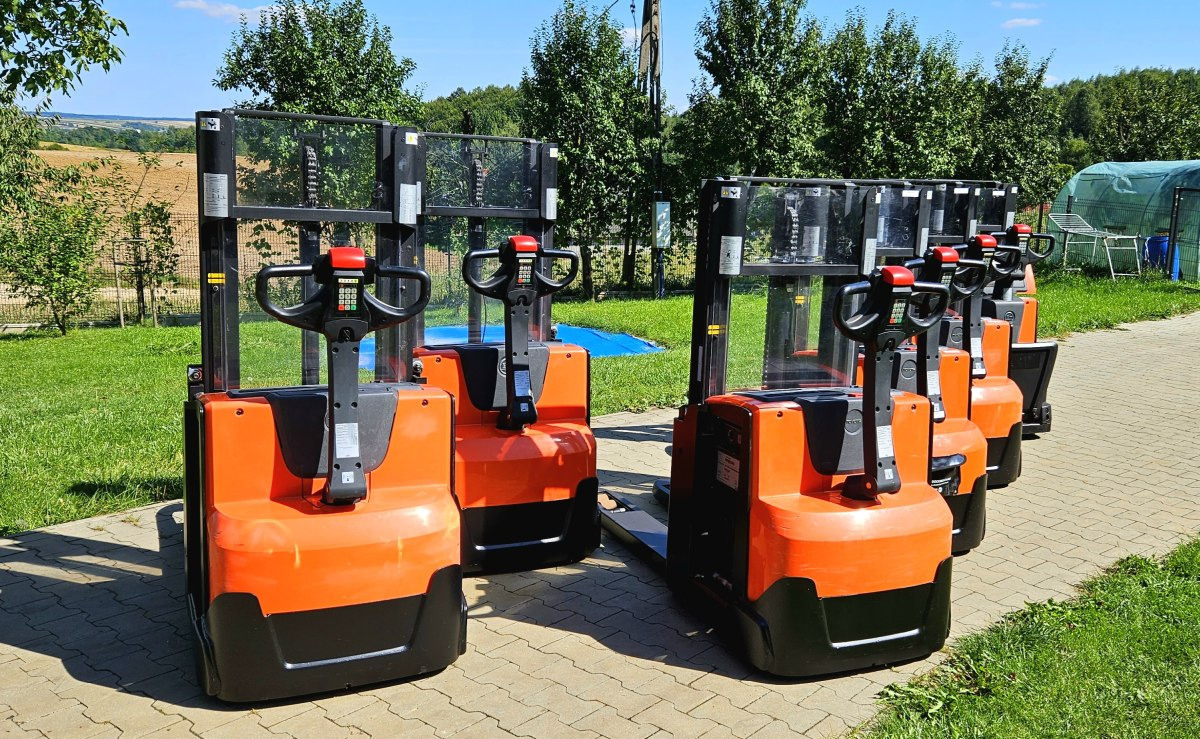 Toyota SWE 200D - Slagač: slika 2 Toyota SWE 200D - Slagač: slika 2