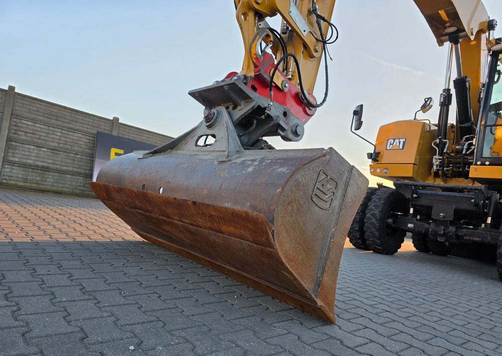 Bager točkaš Caterpillar M314F, 2018 ROK, 4200 MTH, 2 ŁYŻKI: slika 16