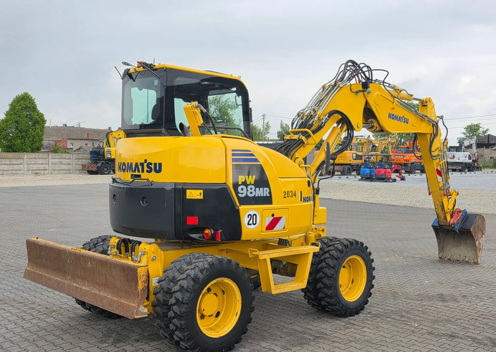 Komatsu PW 98MR-8, 2017 ROK, 5200 MTH, BEZ DPF i ADBLUE - Bager točkaš: slika 1 Komatsu PW 98MR-8, 2017 ROK, 5200 MTH, BEZ DPF i ADBLUE - Bager točkaš: slika 1
