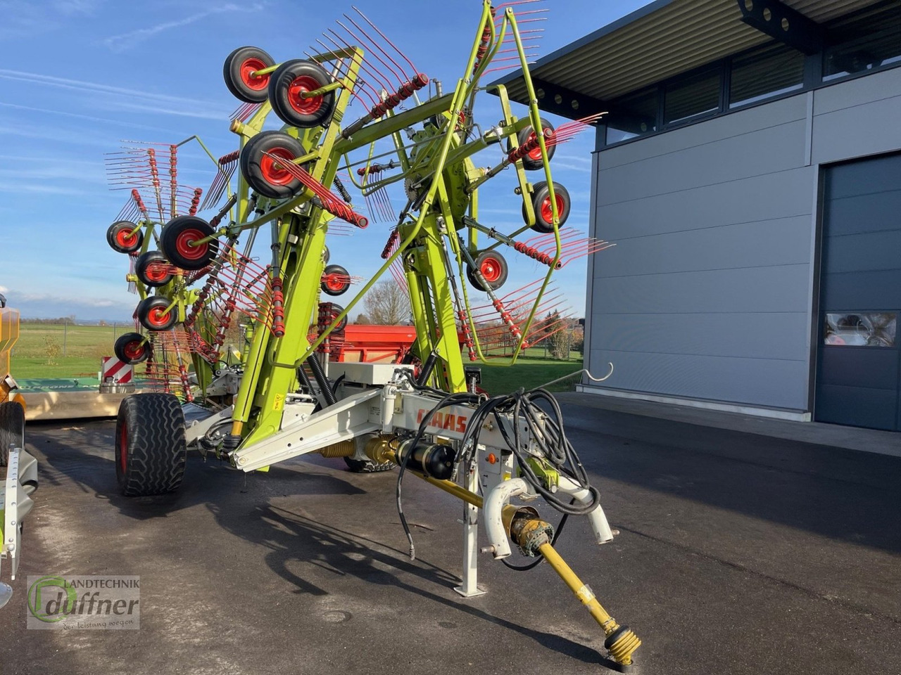 CLAAS Liner 3000 - Prevrtač/ Grabuljač: slika 2 CLAAS Liner 3000 - Prevrtač/ Grabuljač: slika 2